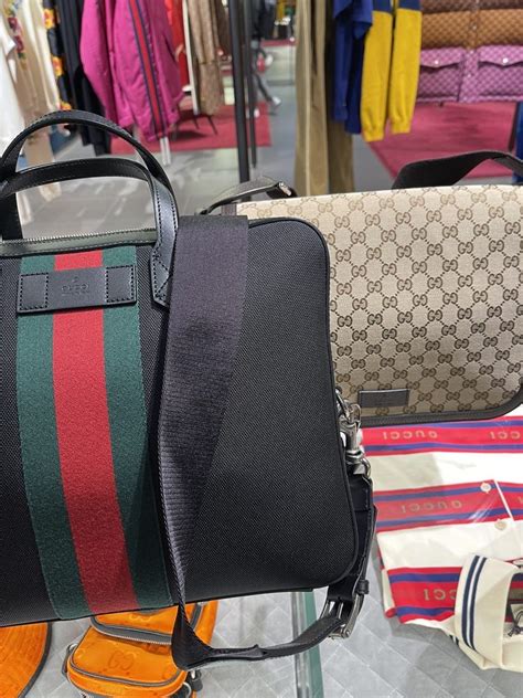 gucci outlet leccio fi italien|gucci mall outlets.